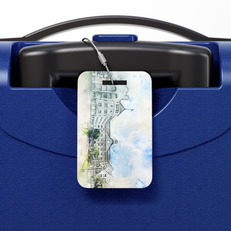 yacht-club-luggage-tag-on-suitcase